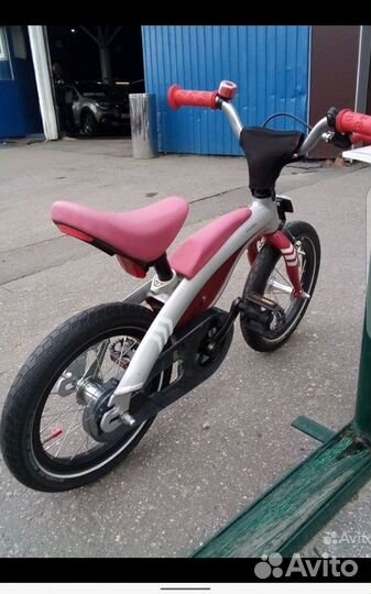 BMW Original Kidsbike беговел + велосипед 2-6 лет