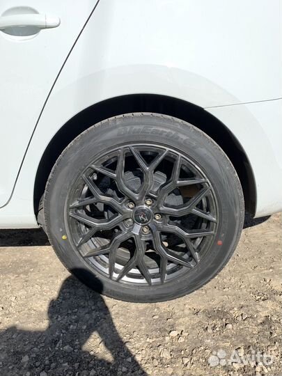 Yokohama BluEarth-GT AE-51 215/50 R17 95W