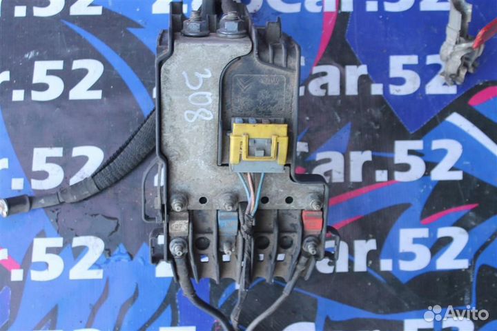 Блок предохранителей Пежо 308
