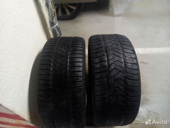 Pirelli Winter Sottozero 3 275/35 R21 103