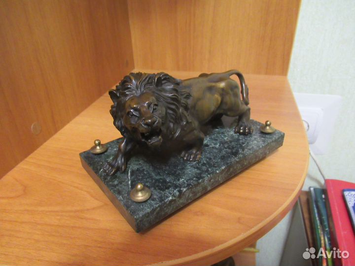 Лев бронза латунь