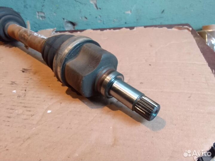 Привод левый Peugeot 206