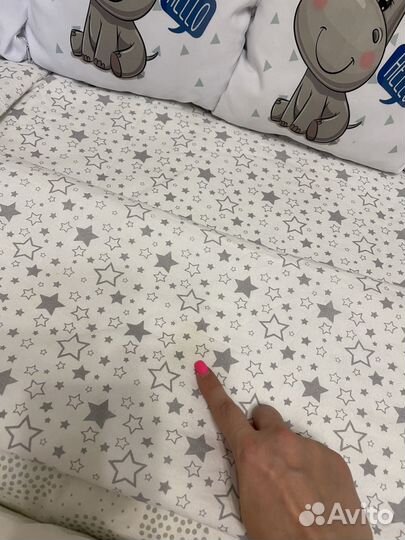 Бортики в кроватку + одеяло + подушка