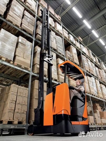 Водитель упш (узкопроходный штабелер)