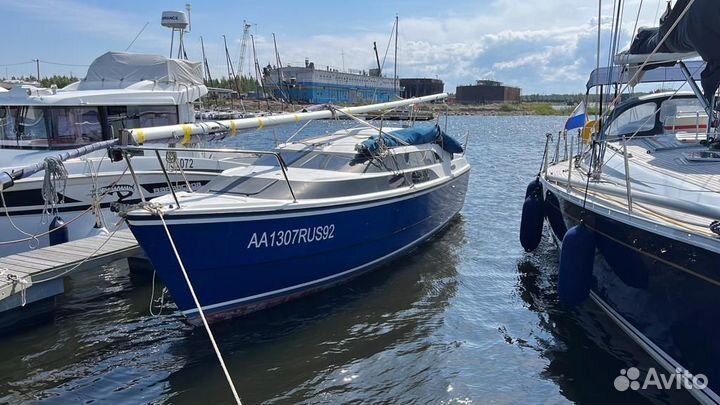 Яхта MacGregor 26M