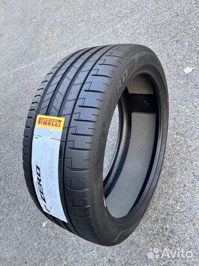 Pirelli P Zero PZ4 245/40 R20 и 275/35 R20