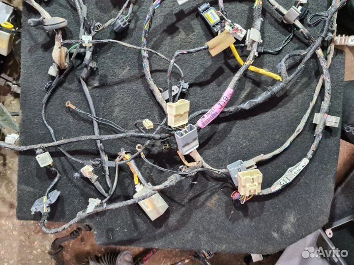 Проводка салона Mitsubishi Lancer 9 4G18 2005