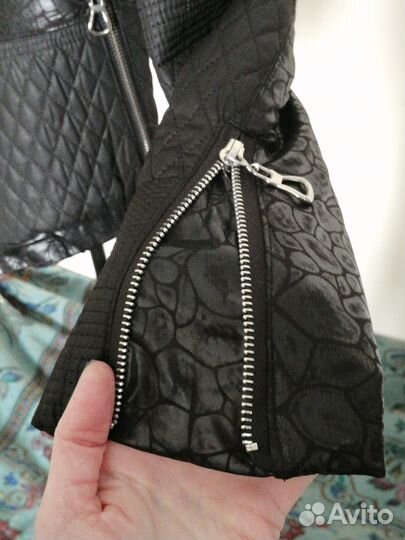 Ветровка женская