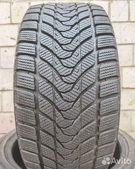 Delinte WD1 245/40 R18 93T