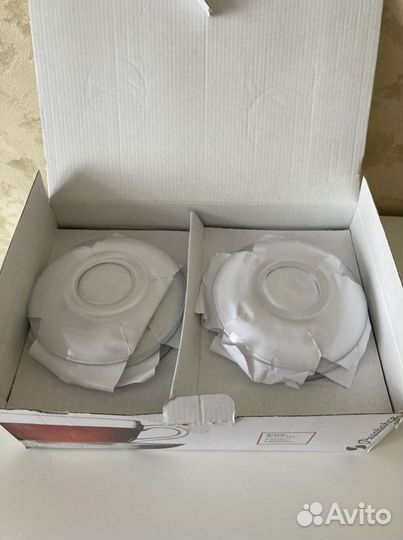 Чайные чашки с блюдцами