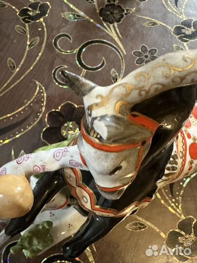 Фарфоровая скульптурная группа 