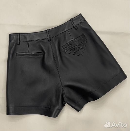 Кожанные шорты Prada