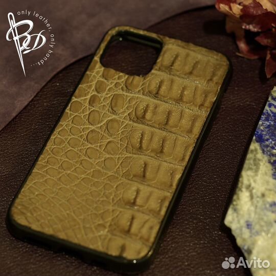 Чехол на iPhone 11. Кожа крокодила. Handmade