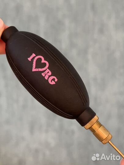 Гимнастический мяч и насос