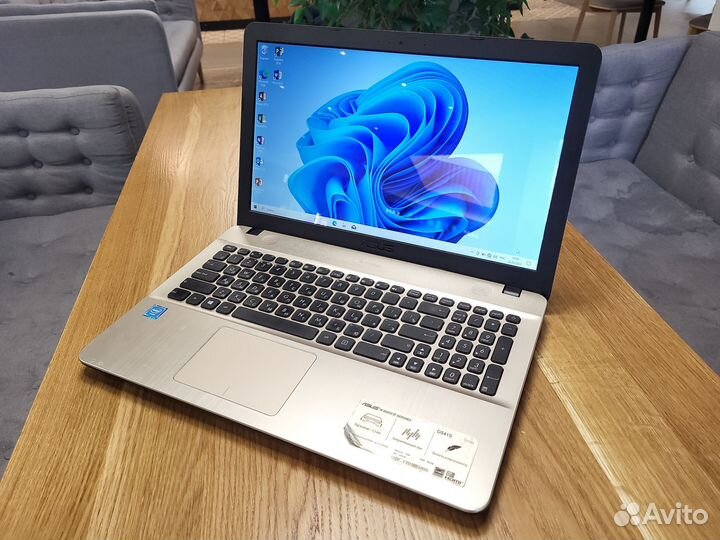 Ноутбук Asus/ 15.6/ intel / SSD 256