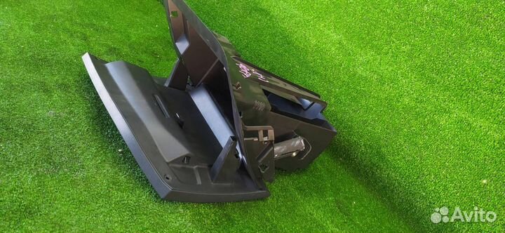 Бардачок в панель Ford Focus 3 2.0 бензин 2012