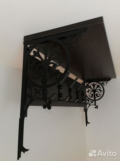 Вешалка настенная в прихожую для одежды