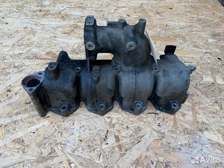 Впускной коллектор Ssangyong Kyron D20DT 2008