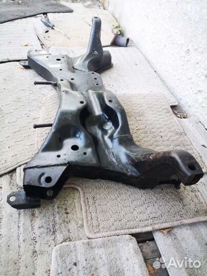 Подрамник Mitsubishi Lancer 9 MR510285