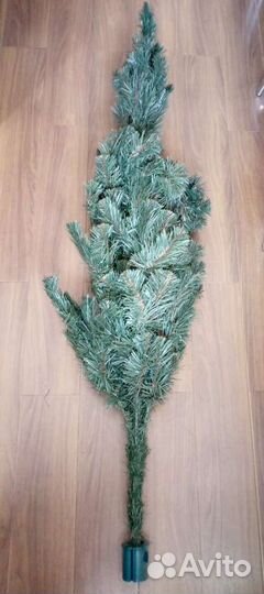 Елка искусственная с игрушками