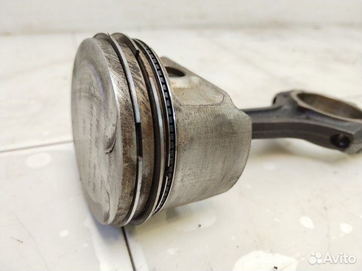 Поршень с шатуном Opel Tigra A X14XE 1999