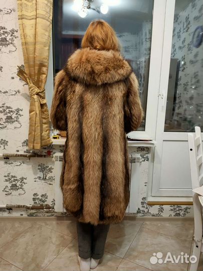 Натуральная шуба (енот)