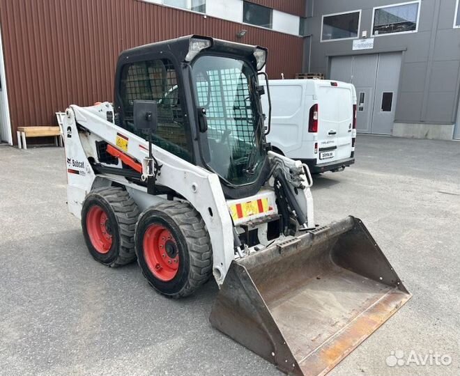 Стекло боковое левое и правое Bobcat S530/T650