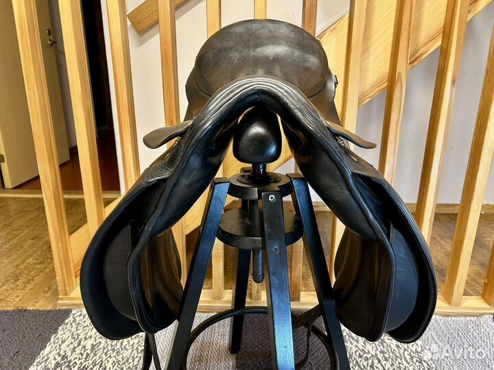 Выездковое седло 17 Sommer