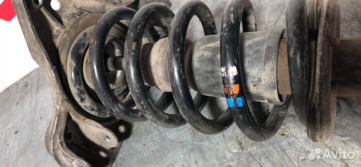 Стойка амортизатора передняя правая Audi A4 B6