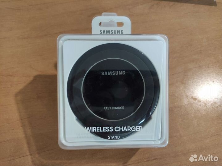 Беспроводное зарядное устройство Samsung EP-NG930