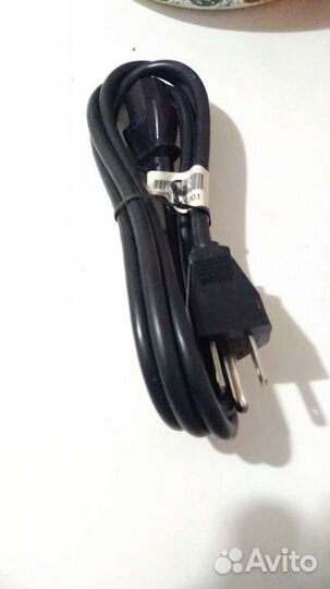 Английская вилка. Кабель питания для компьютера,и