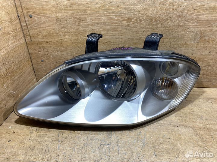 Фара передняя левая SsangYong Rodius 1 142185