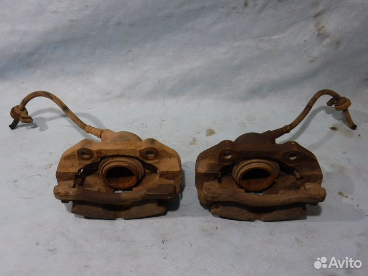 Суппорт передний левый правый Amulet A15 / Амулет