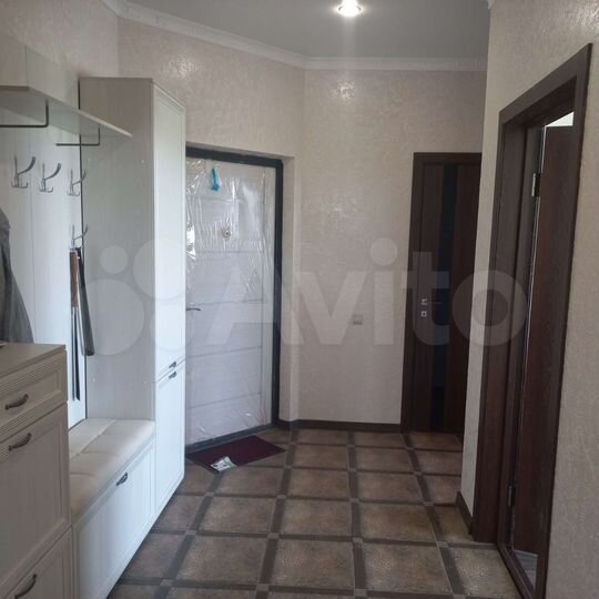 2-к. апартаменты, 54 м², 1/3 эт.