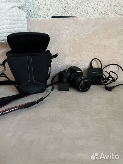 Зеркальный фотоаппарат Canon eos 2000d