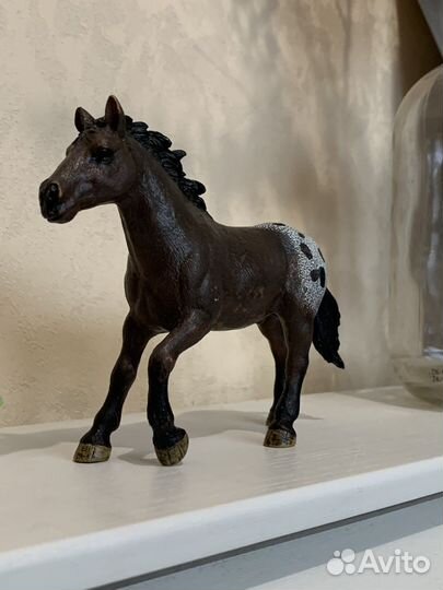 Schleich фигурка жеребца