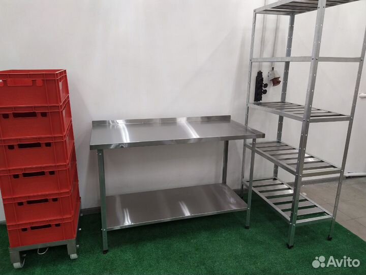 Стол нержавеющей с полкой1200/600мм новый