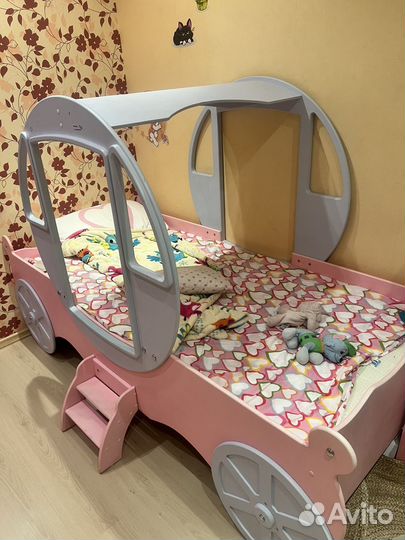 Детская кровать карета