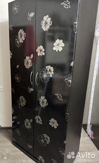 Шкаф распашной