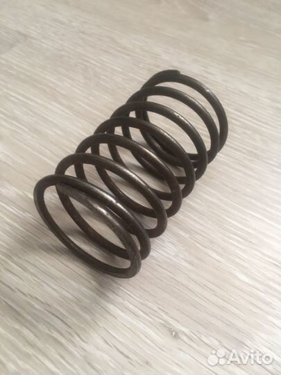 Пружина клапана пр 52