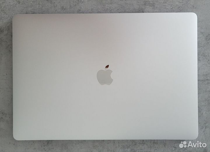 MacBook Pro 16