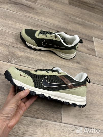 Кроссовки Nike