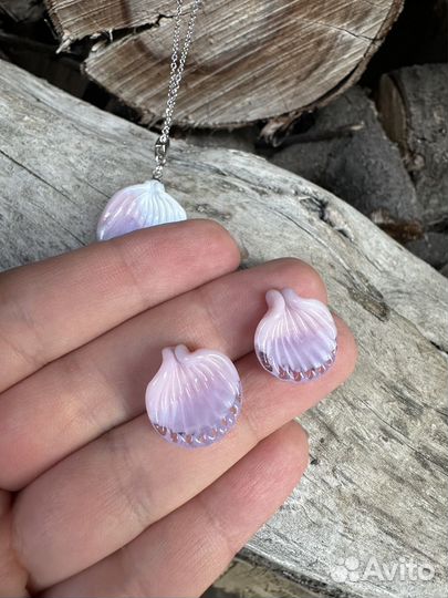 Серьги пусеты ракушки из муранского стекла