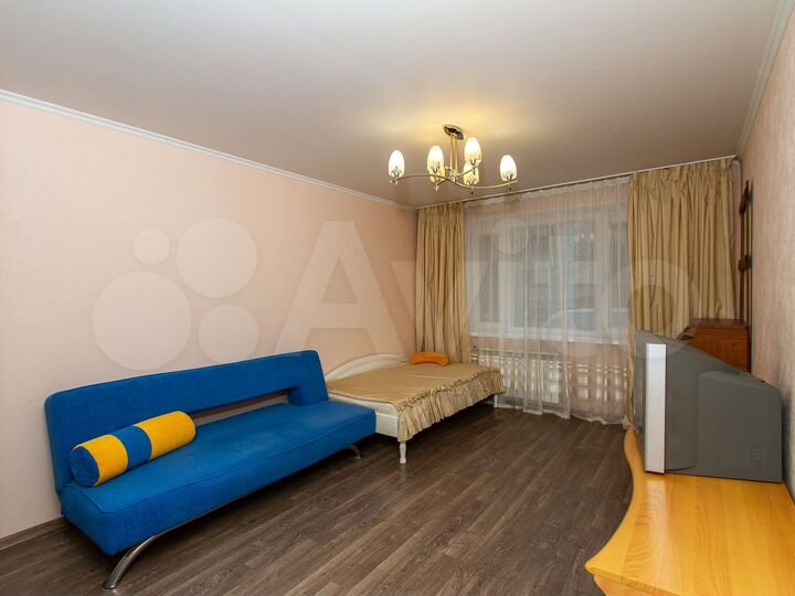 3-к. квартира, 110 м², 1/10 эт.