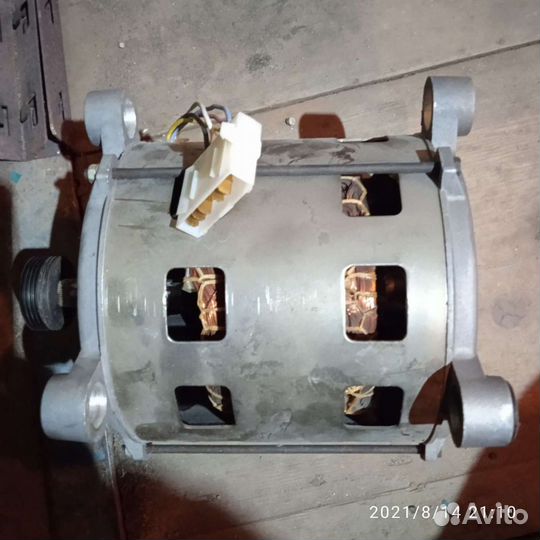 Двигататель стиральной машины