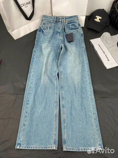 Джинсы широкие prada