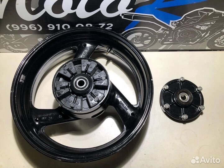 Задний колёсный диск в сборе Yamaha FZ 400 Fazer