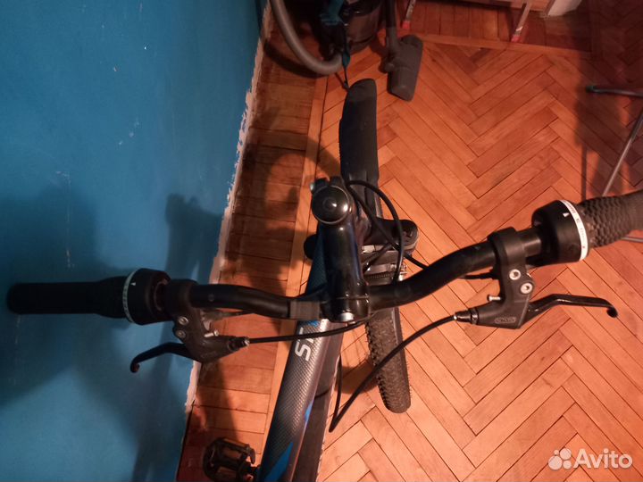 Rockrider горный велосипед ST 100