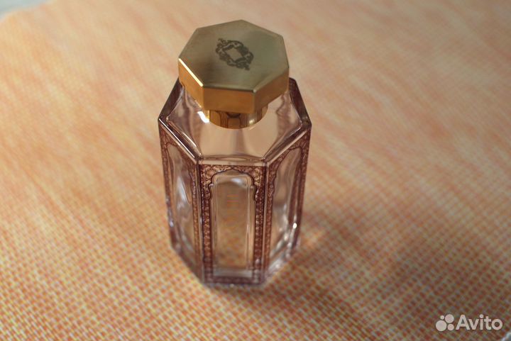 Флакон аромата L'Artisan Al Oudh