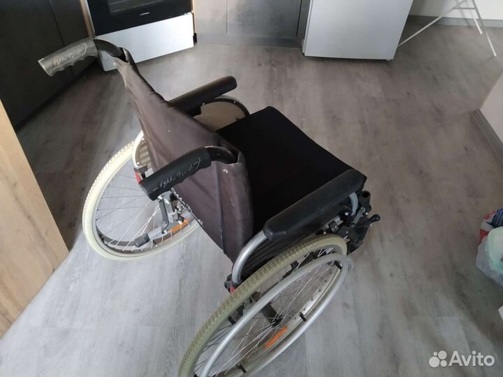 Инвалидная коляска складная бу